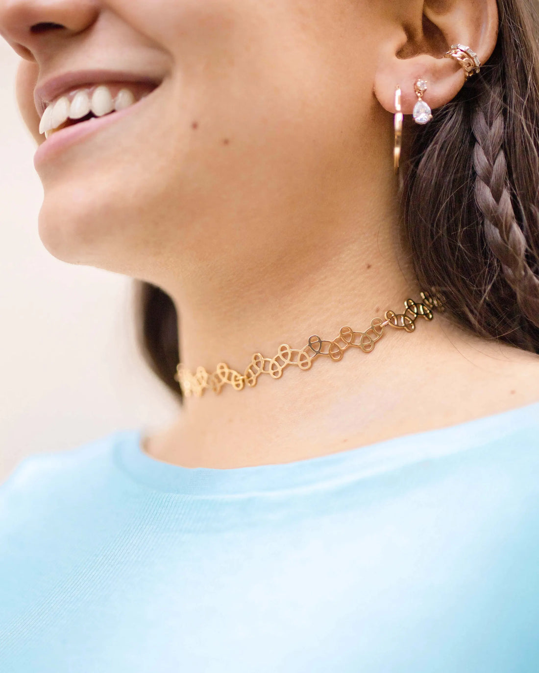 Choker necklace: the star jewel of the '90s is making a comeback.