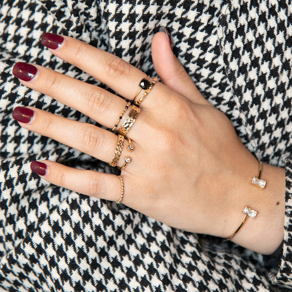 black pearl ring
