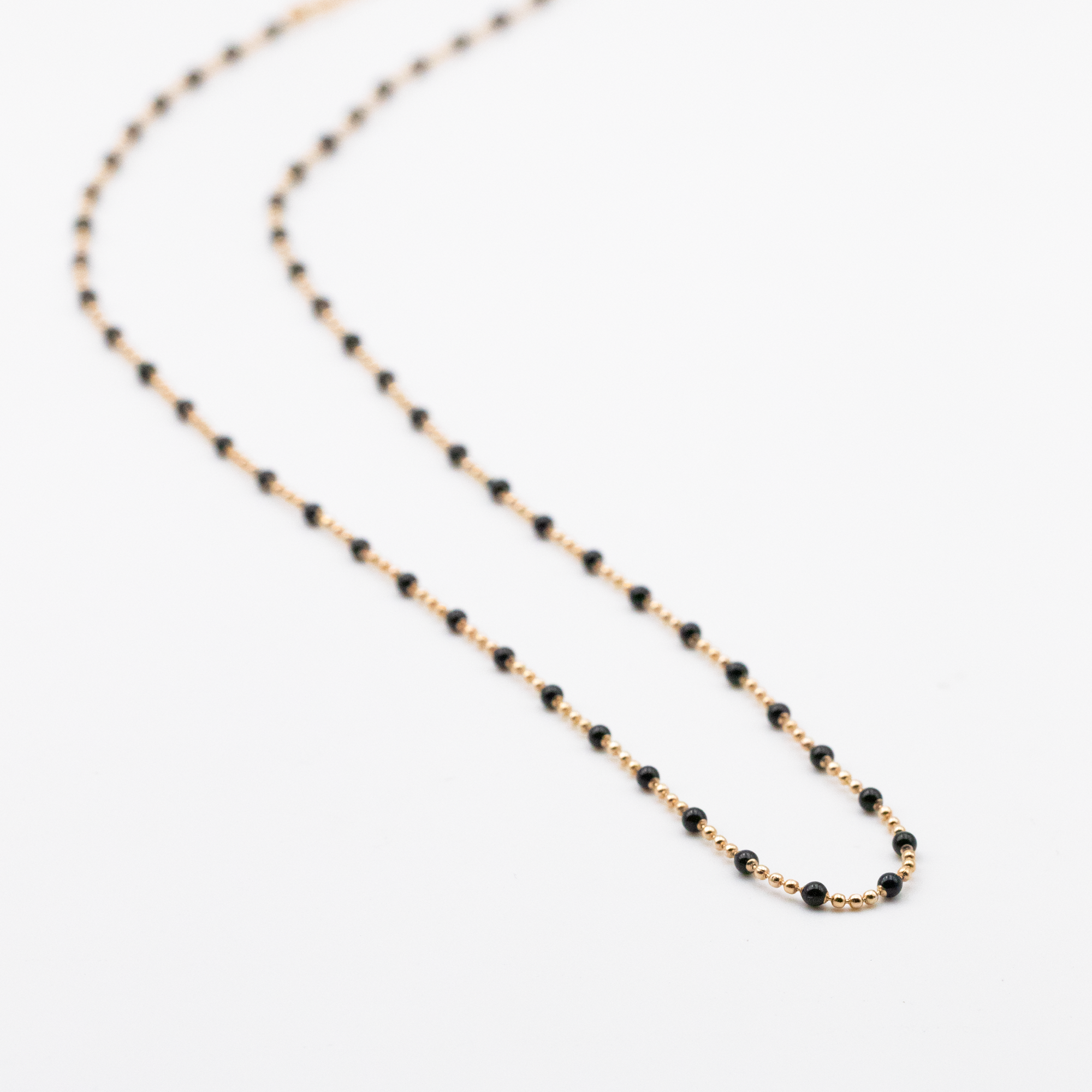 gold-plated black pearl necklace