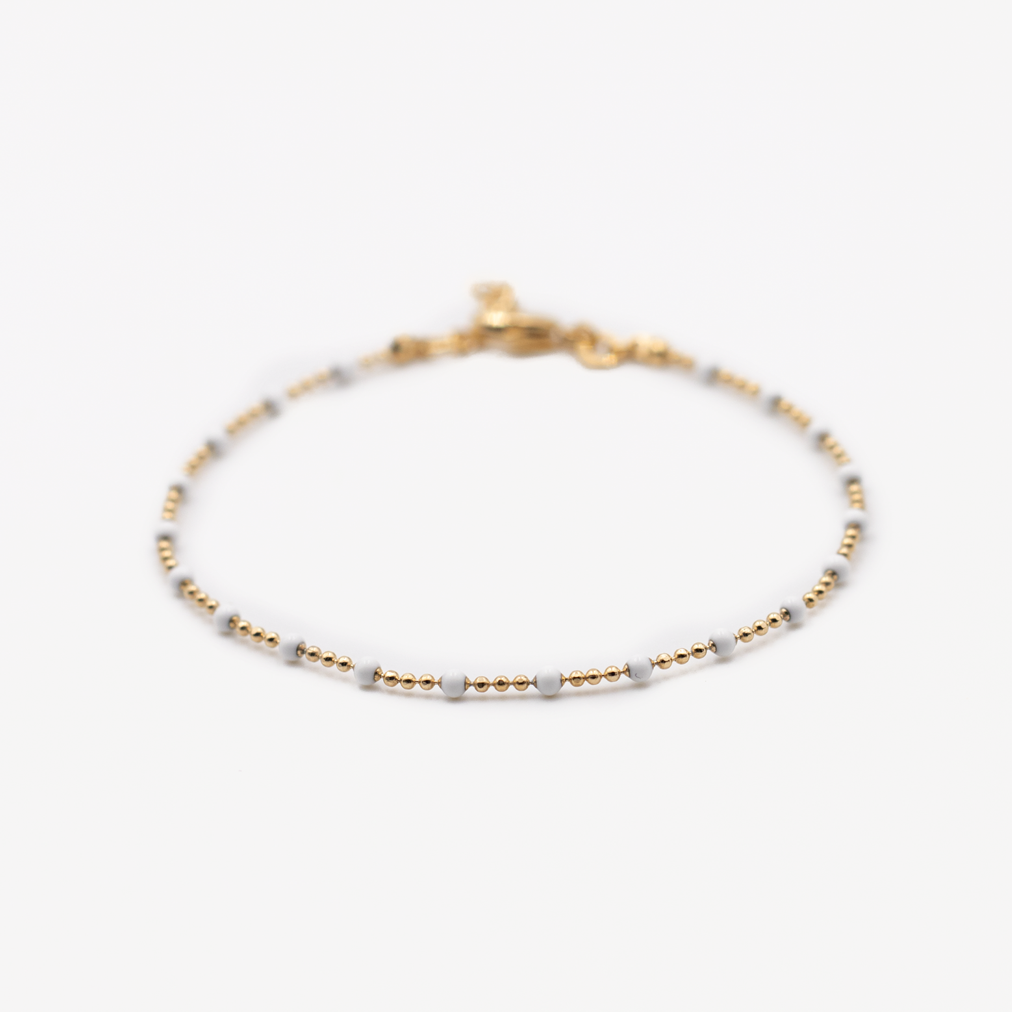 gold-plated white pearl bracelet