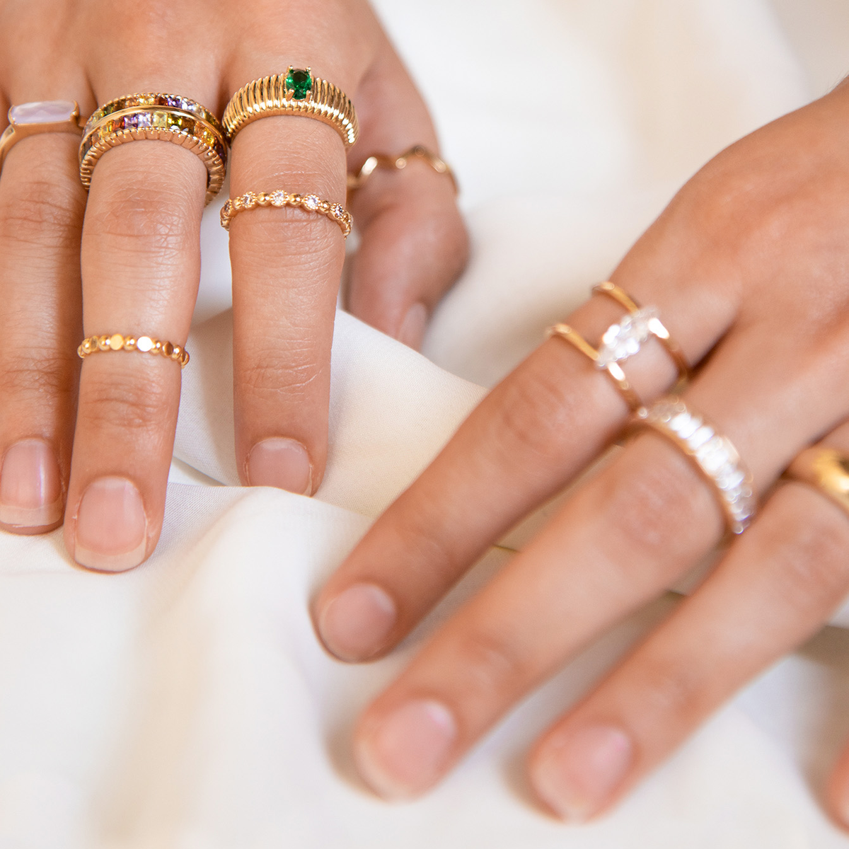 Bague fine plaqué or vue porté 
