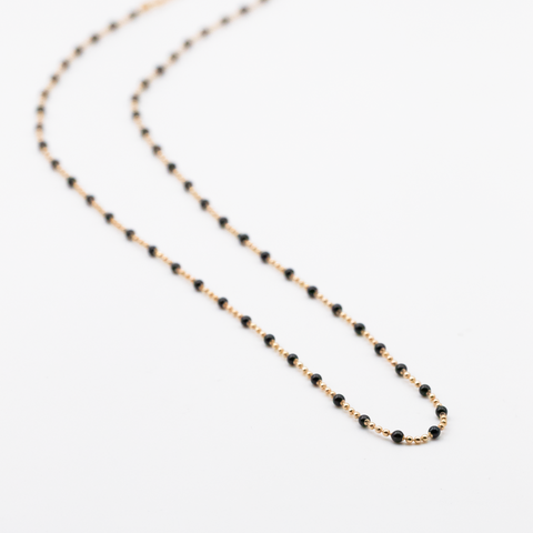 collier perles noires plaqué or