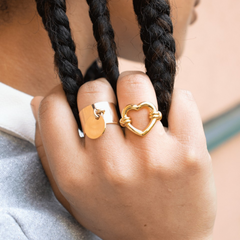 Bague avec pendentif plaqué or - La Polissonne – Who We Are