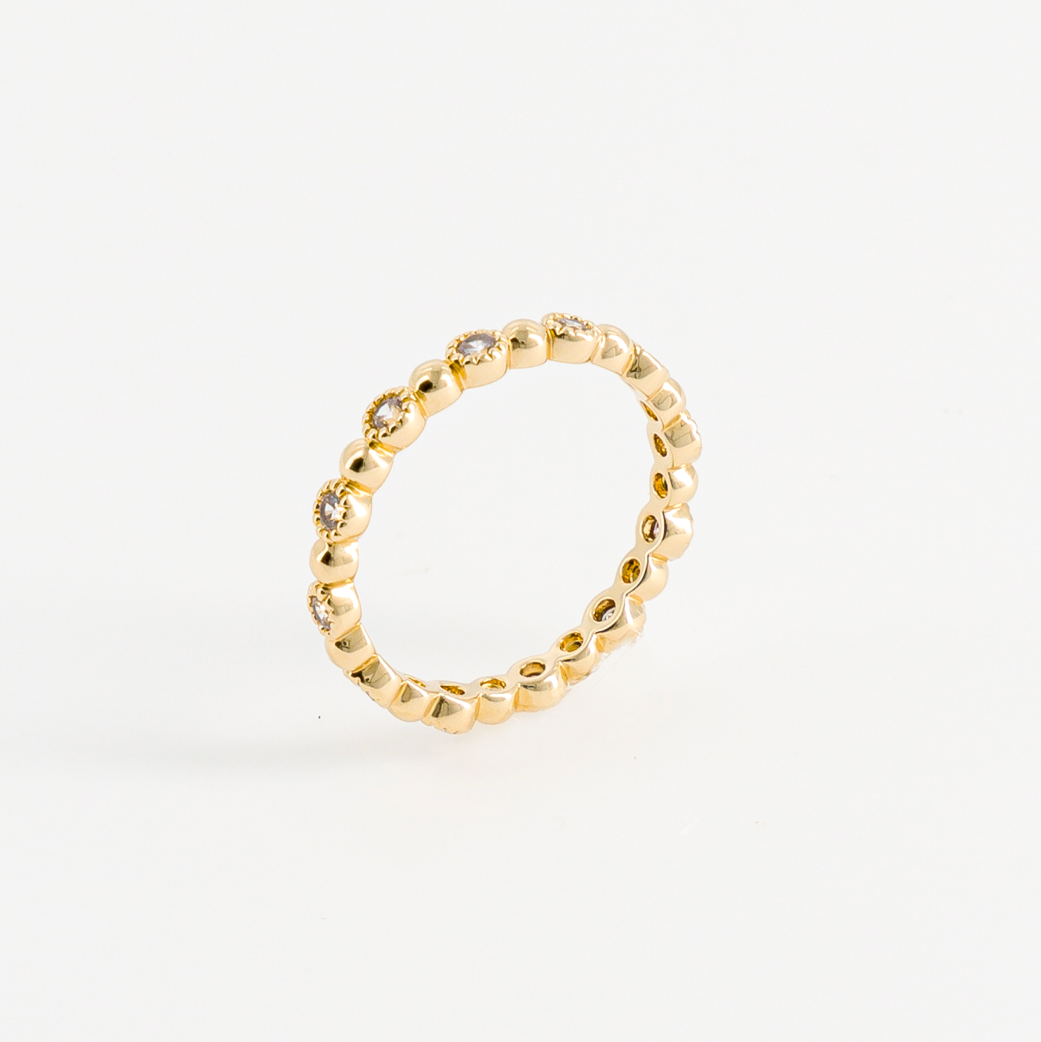 Bague fine plaqué or vue de profil