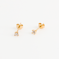 boucle d'oreille puce diamant vue de face