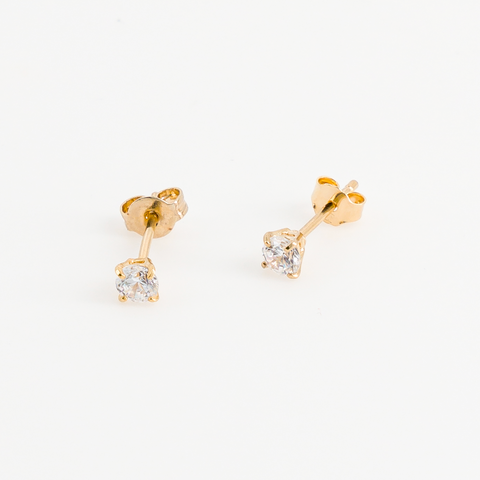 Puces d'oreilles diamant plaqué or vue de face